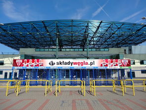 探索学校体育场馆,英语交流的活力舞台 探索学校体育场馆,英语交流的活力舞台